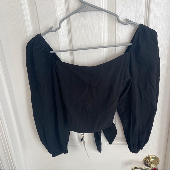 Yumi Kim Mi Amor Statement Front Tie Top with Elbow Length Blouson Sleeves Black - Picture 3 of 7
